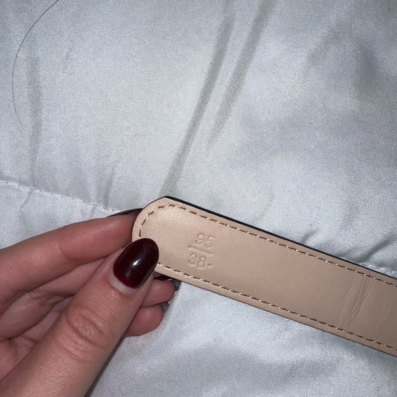 Gucci Reversible Belt THIN PATENT DOUBLE G BELT - Picture 6 of 7